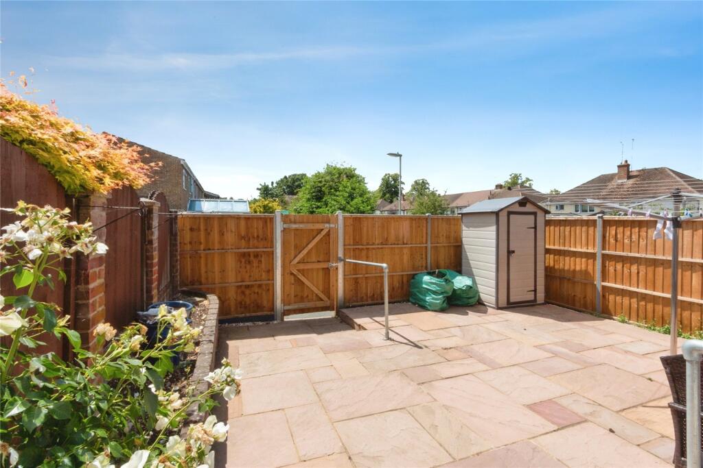 House in Basingstoke and Deane, Basingstoke - More