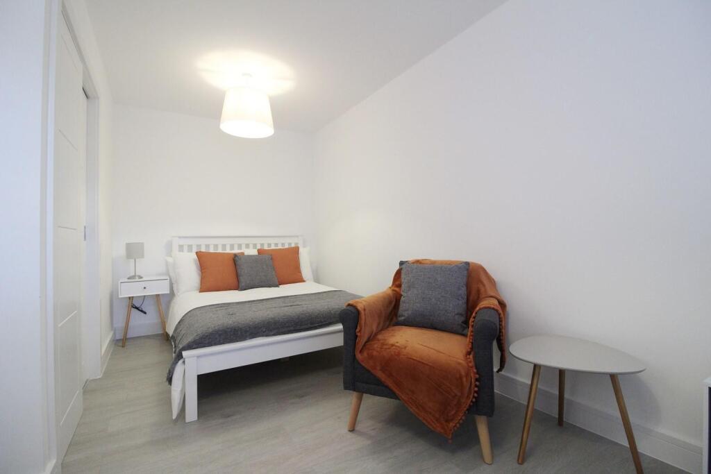 Main image of property: Reading Road, Pangbourne, RG8