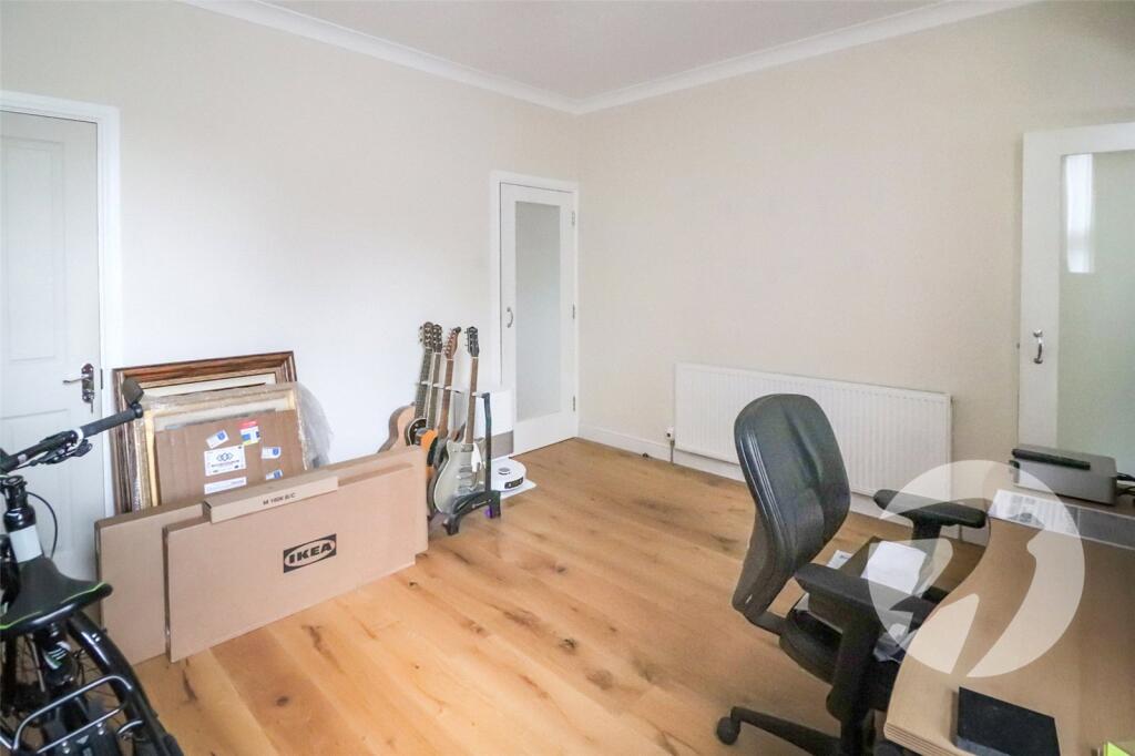 House in Dartford - View 4