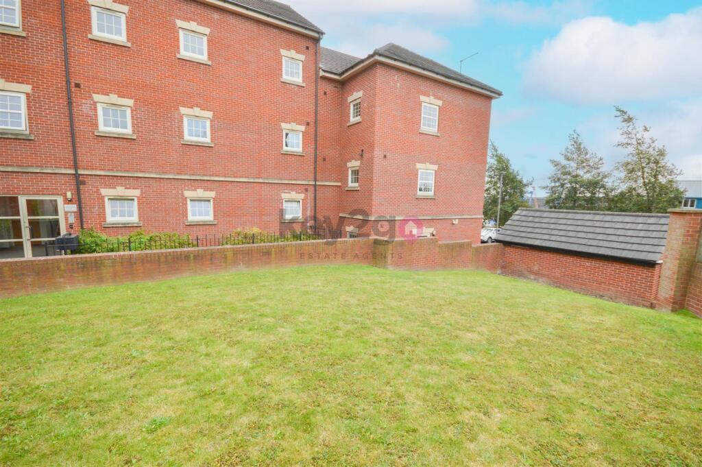 Main image of property: Holywell Heights, Sheffield, S4