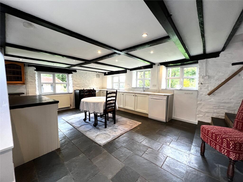 House in Exeter - View 4