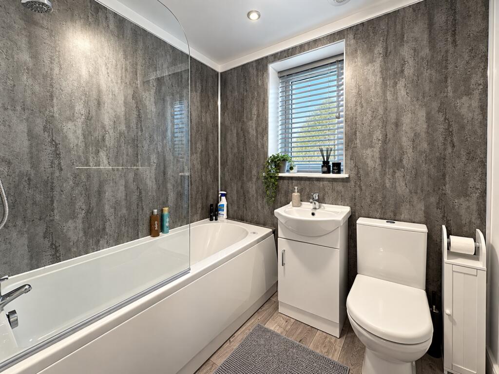 Apartment in Mansfield, Nottinghamshire - View 5