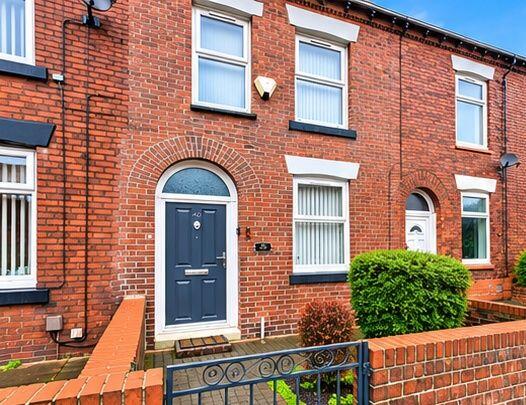 Main image of property: 40 Thompson Lane, Chadderton, Oldham, OL9 8LT