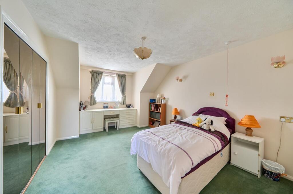 House in Harrow - View 4