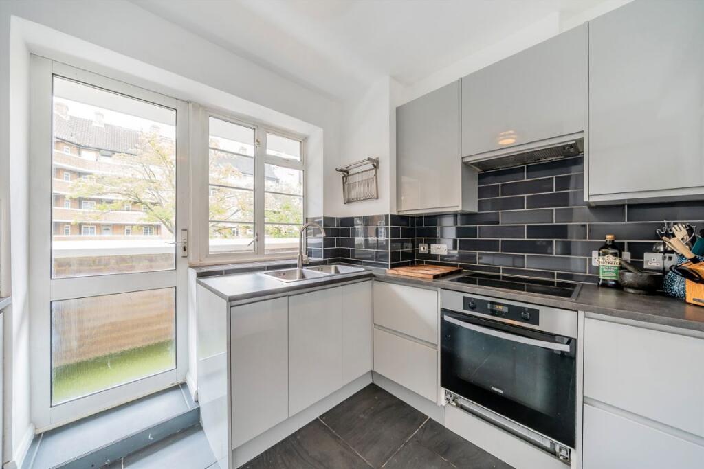 Apartment in London - View 3