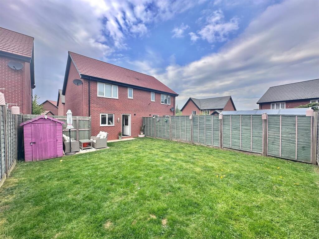 Pen Road, Wistaston, Cheshire photo 4
