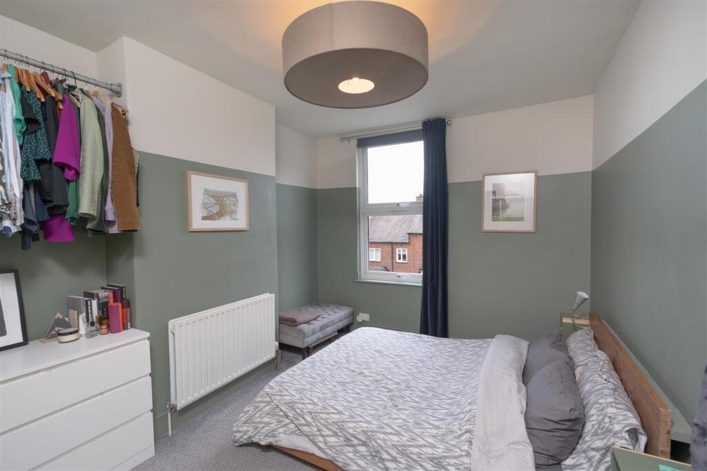 House in Leeds, Kirkstall - More