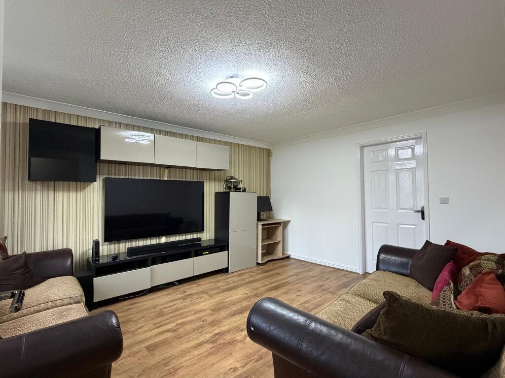 House in Cambuslang, Westburn - View 2
