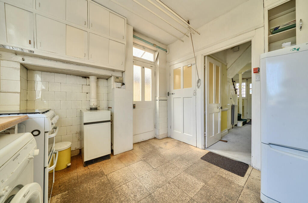 House in Sidcup, Halfway Street, Longlands - More