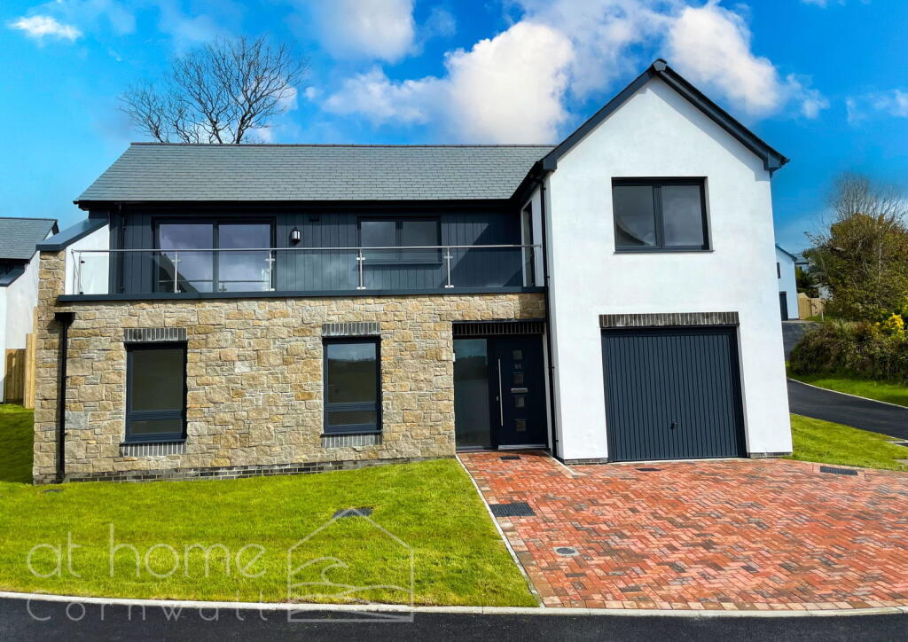 4-bed detached on Pennance Parc, Redruth, TR16 5TY - Impressive Countryside Views!, £495,000