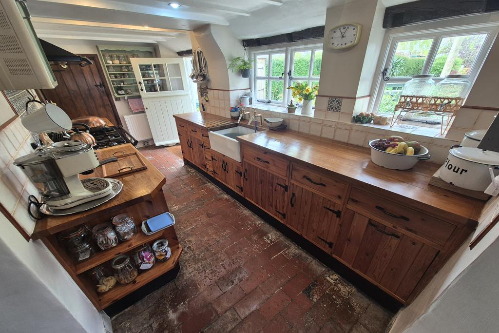 House in Taunton - View 4
