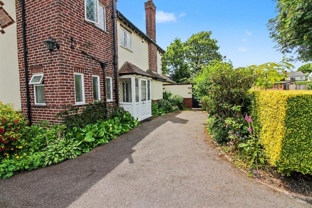 House in Birmingham, The Calthorpe Estate, World's End - View 3