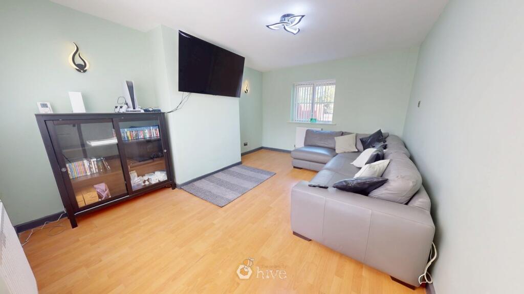 House in Doncaster, Stainforth - View 4