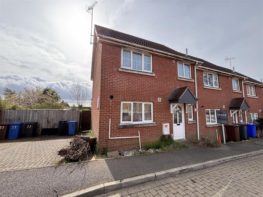 Main image of property: Aberdare Close, Ipswich