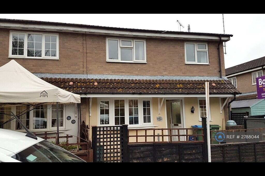 Main image of property: Lavender Close, Aylesbury, Buckinghamshire, HP21