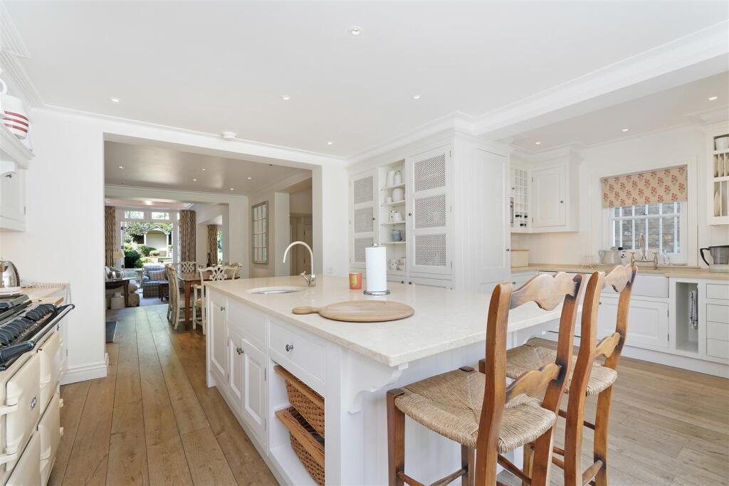 House in London, World's End, Brompton - More