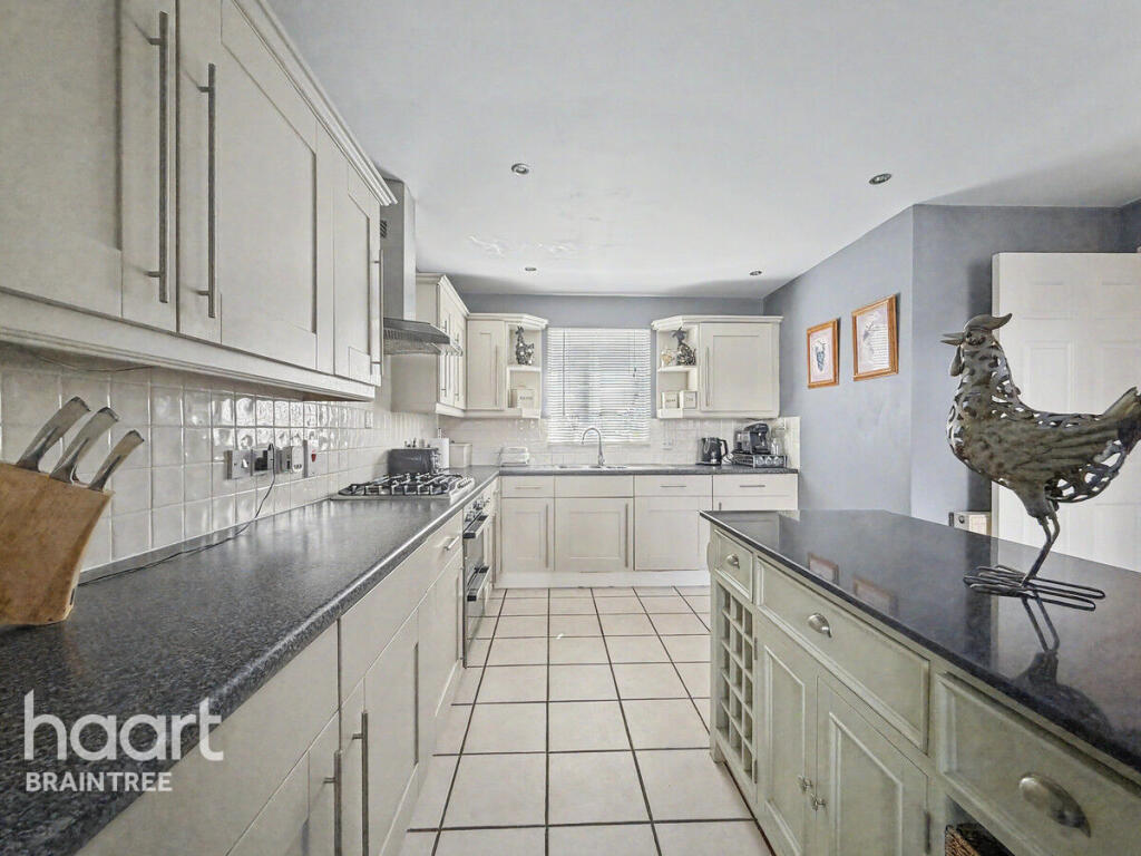 House in Uttlesford, Flitch Green - View 3