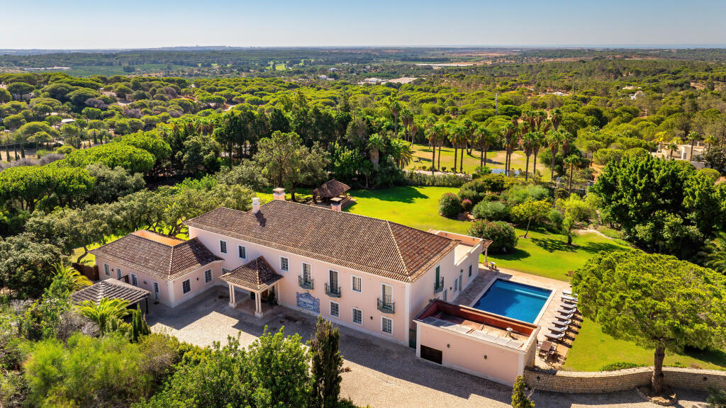 Main image of property: Algarve, Almancil