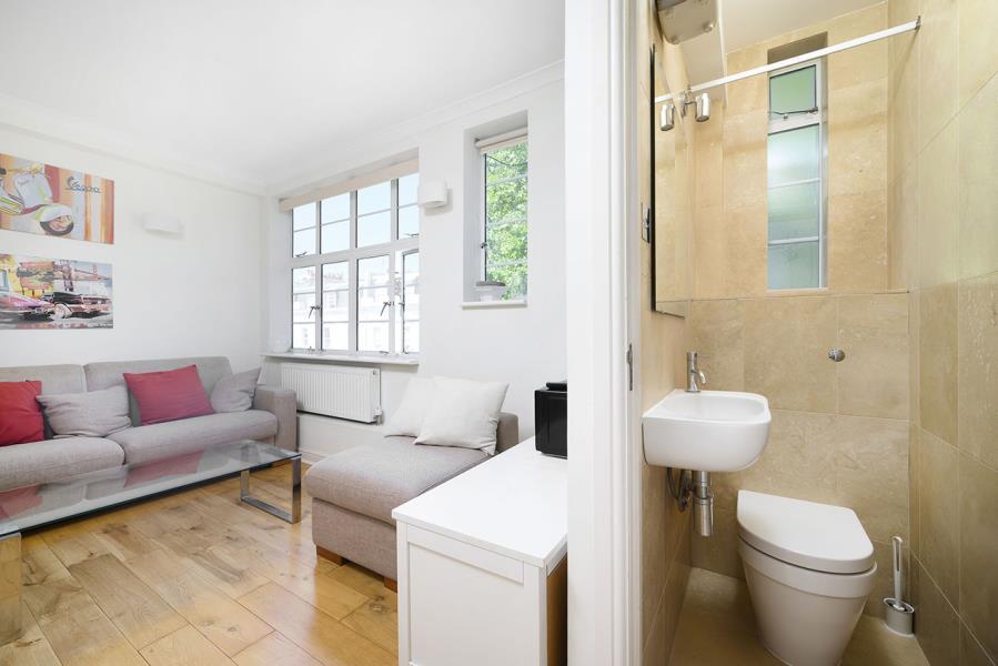 Apartment in London - More