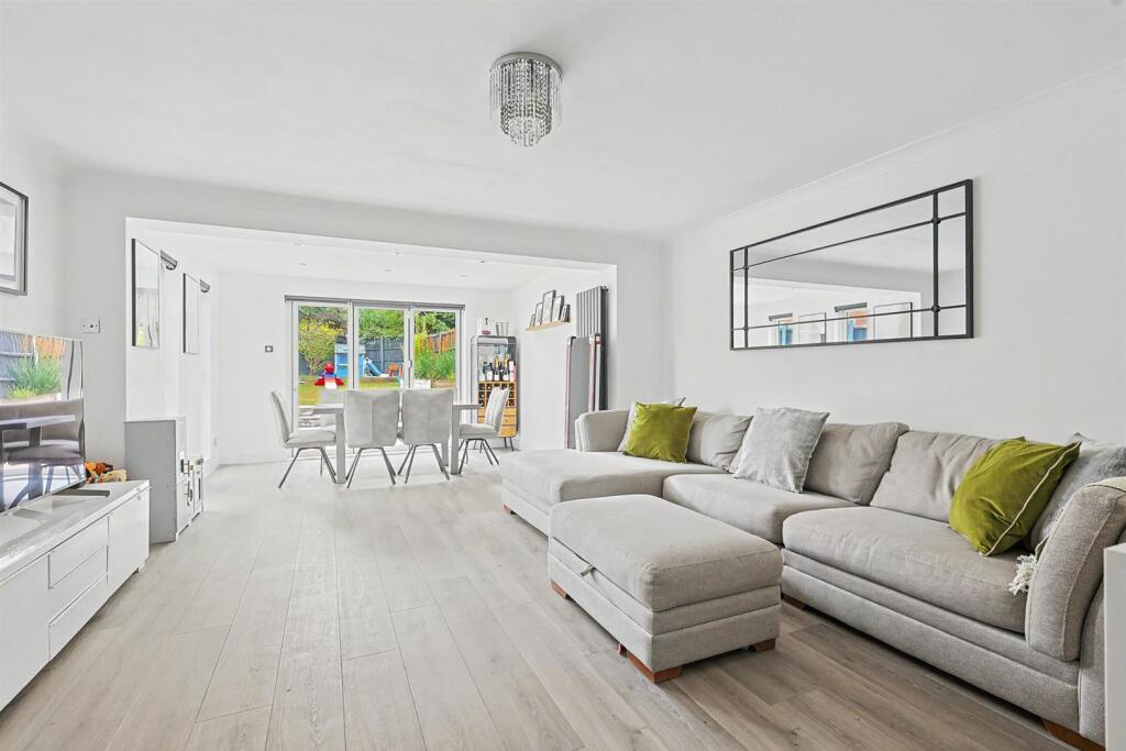 House in Southend-on-Sea - View 3