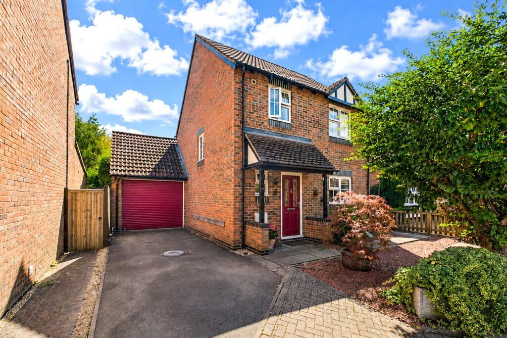 Main image of property: Reubens Crescent, Tadley, Hampshire, RG26