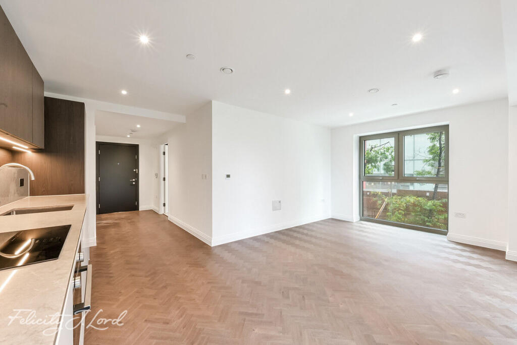 Main image of property: Western Gateway, London E16