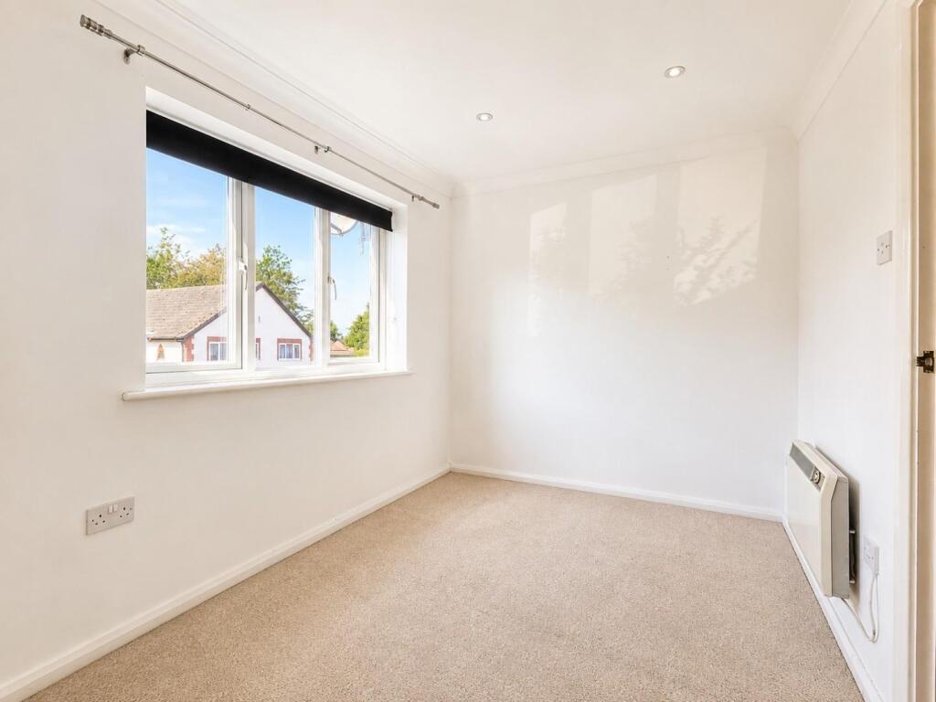 House in Devizes, Wiltshire - View 5