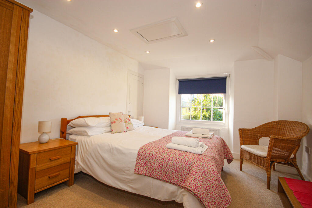 Sherborne Lane, Lyme Regis, Dorset, DT7 photo 3