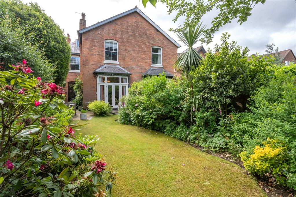 House in Birmingham, Moseley - View 2