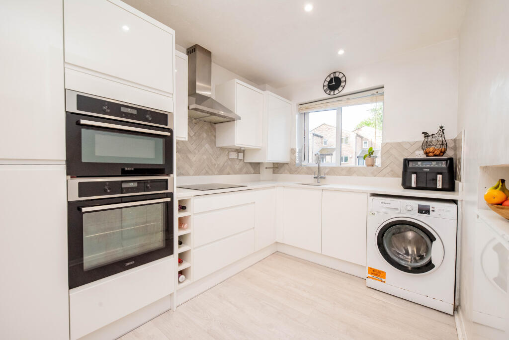 House in Guildford - View 5