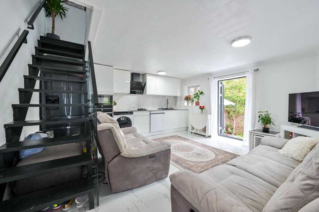 House in London - View 4