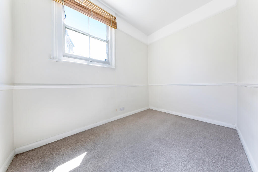 Apartment in London - View 5