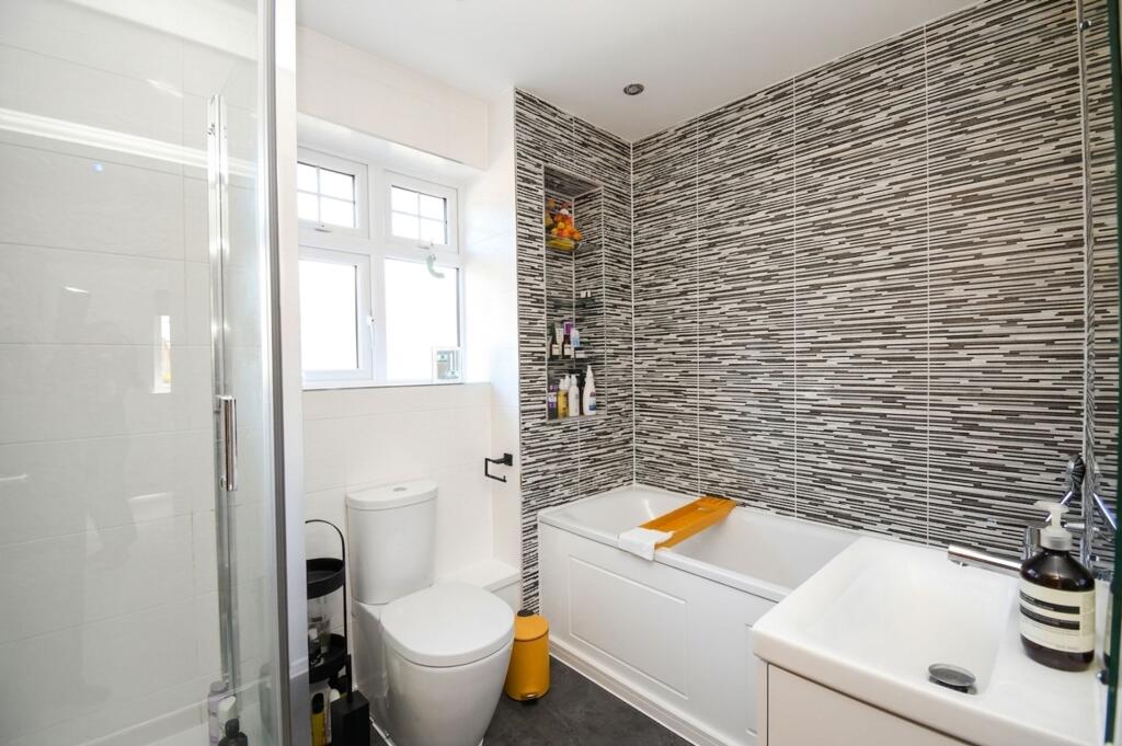House in Salford, Greater Manchester - View 5