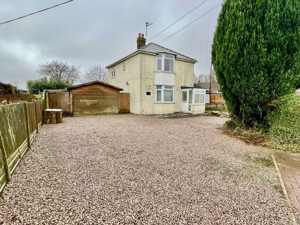3-bed detached on Pipwell Gate, Saracens Head, £200,000