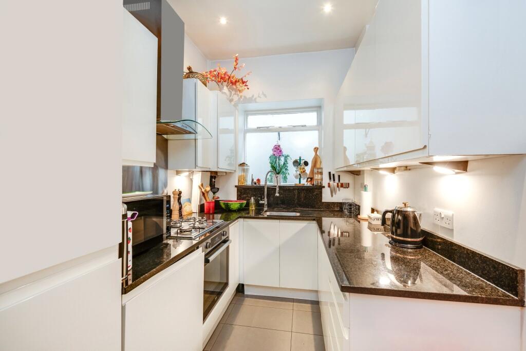 Apartment in London, South Hampstead - More