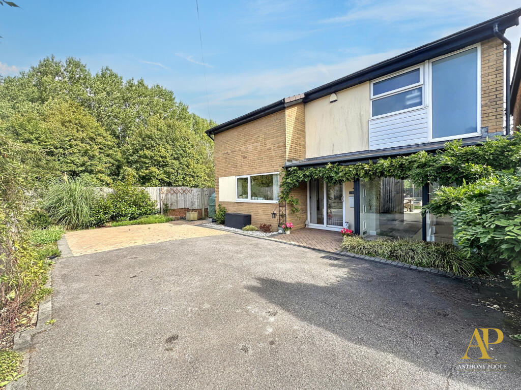 Main image of property: Avonridge, Thornhill, Cardiff