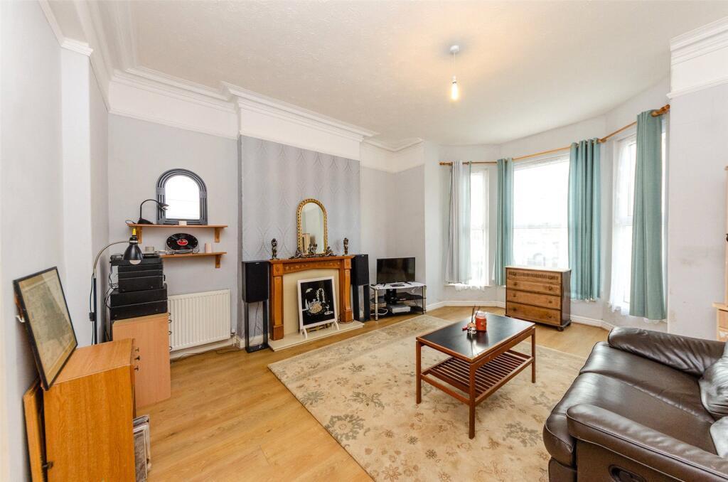 29, Clarence Road photo 3