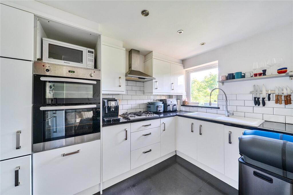 Apartment in London - View 2