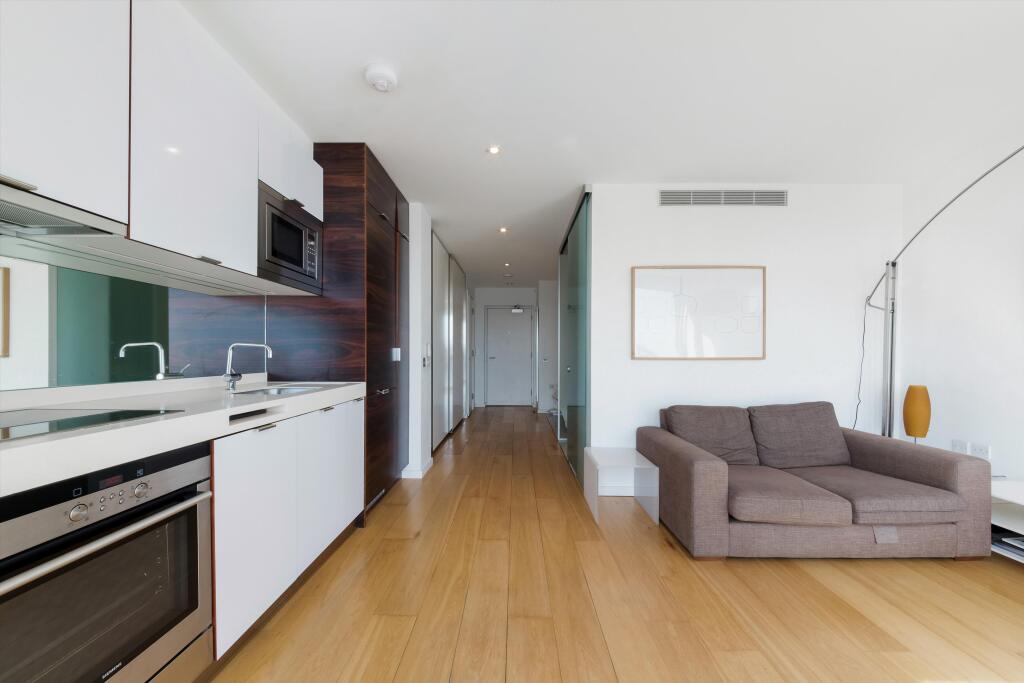 Studio flat for rent