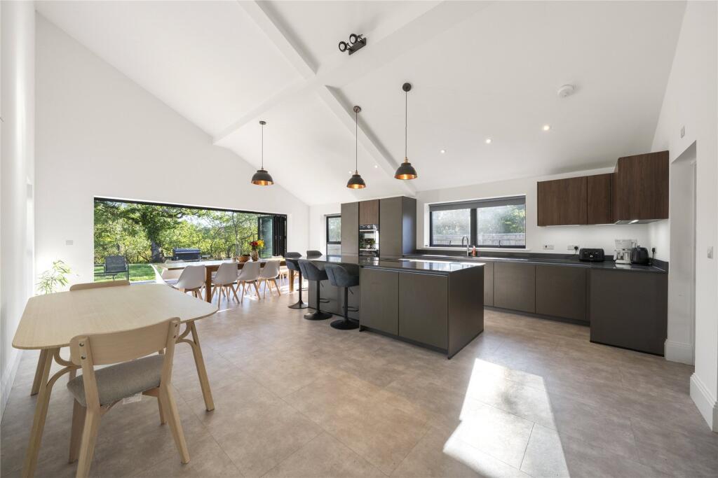 House in Maidstone, Cross-at-Hand, Staplehurst - View 5
