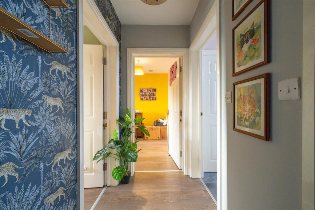 Apartment in Northampton - View 2