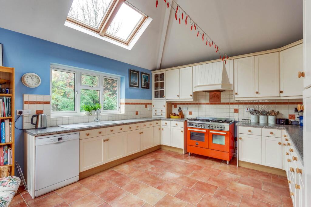 House in Reading, Emmer Green - View 5