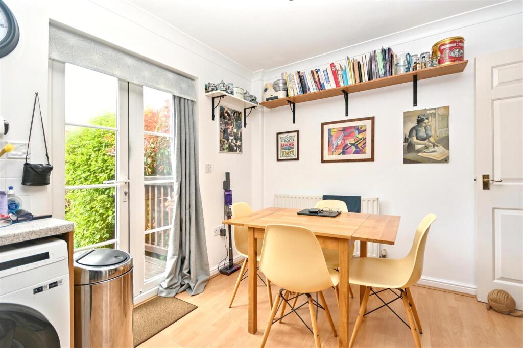 House in Eastbourne, Crumbles - More