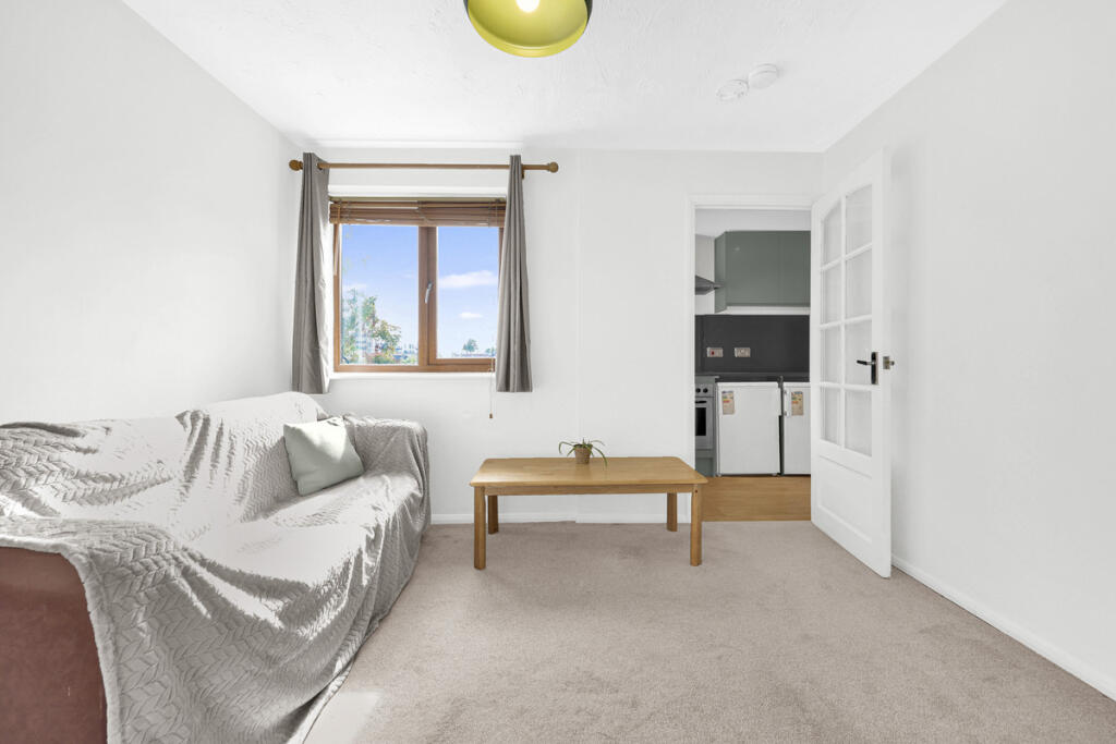 Apartment in London - View 5