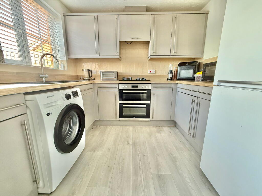Brookes Close, Tividale photo 5