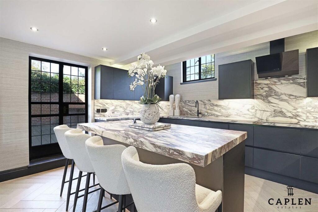 House in Chelmsford - View 2
