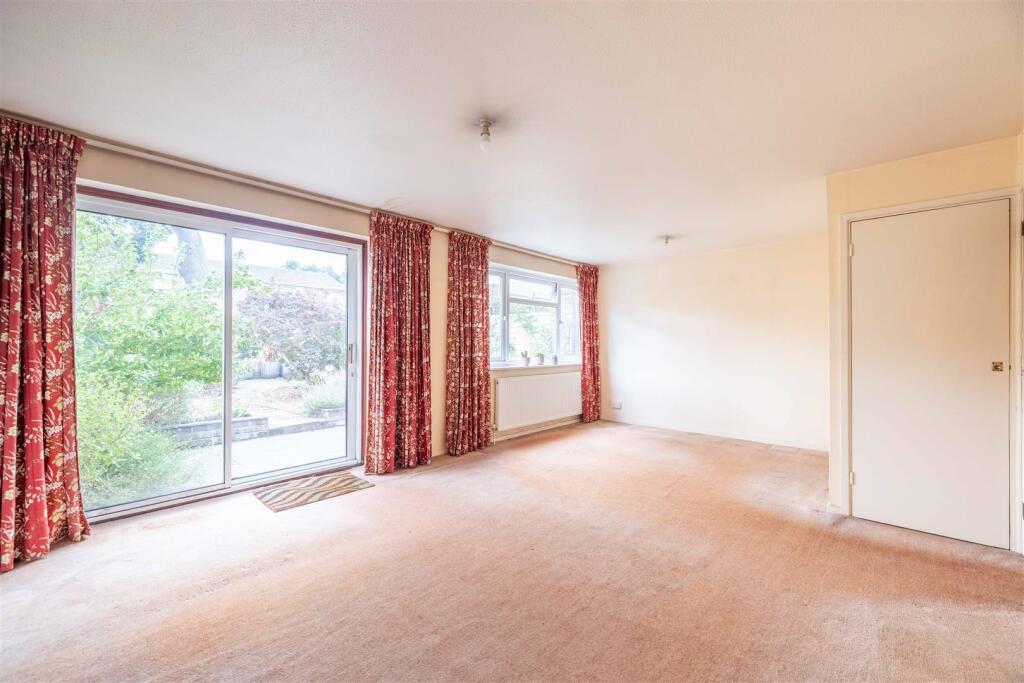 House in Slough - View 4