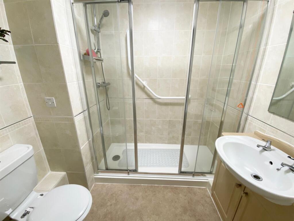 Apartment in Huddersfield - More
