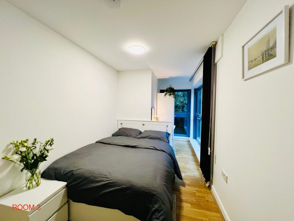 Main image of property: 35 Sherwood Gardens, London, E14