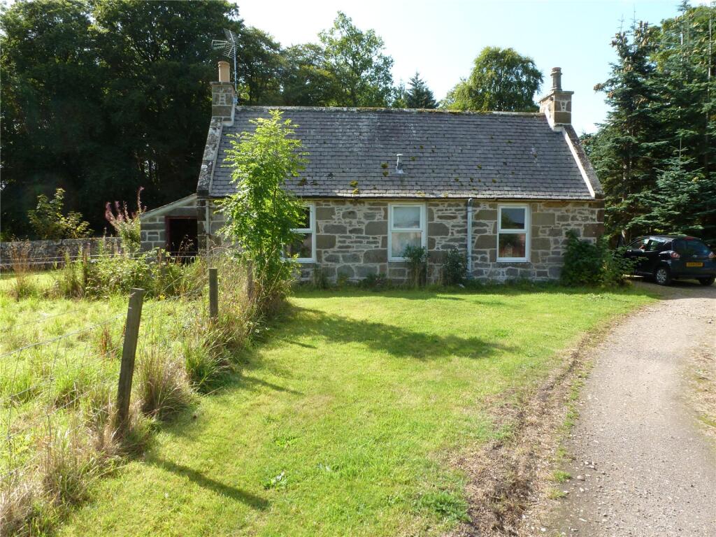 Main image of property: 3 Westfield Cottages, Elgin, Moray, IV30